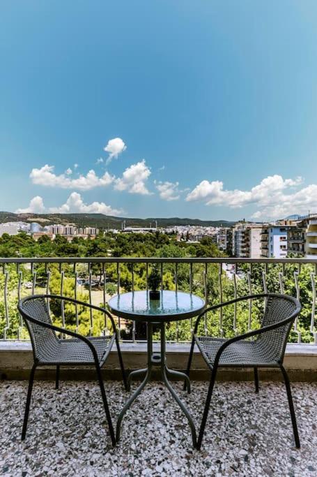 Best Location 3 Bedroom Apartment With View سالونيك المظهر الخارجي الصورة