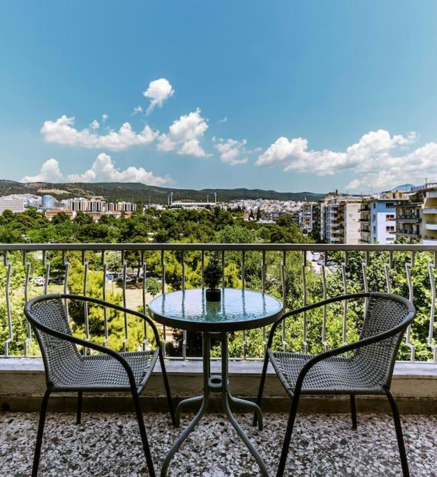 Best Location 3 Bedroom Apartment With View سالونيك المظهر الخارجي الصورة