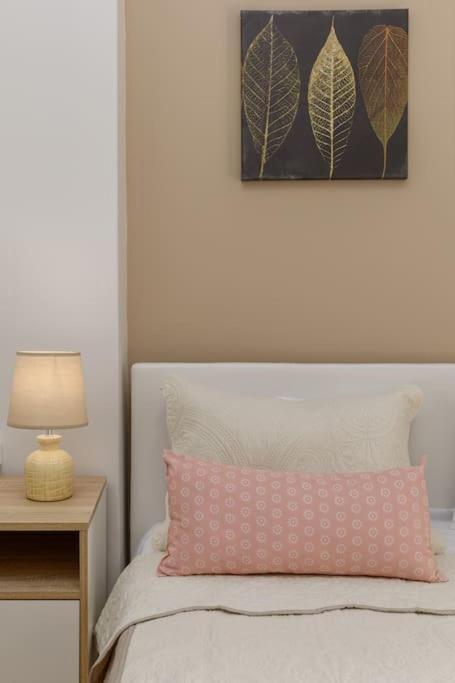 Best Location 3 Bedroom Apartment With View سالونيك المظهر الخارجي الصورة